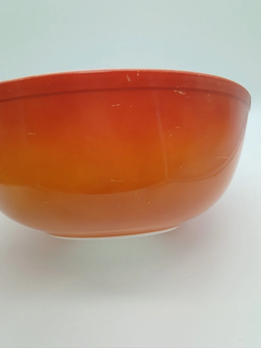 Pyrex Flameglo mixing bowl 4QT
